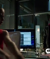 2013-Arrow-BloodRush-S01E01-01.jpg