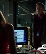 2013-Arrow-BloodRush-S01E01-19.jpg