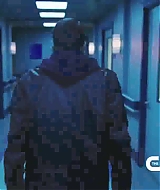 2013-Arrow-BloodRush-S01E05-14.jpg