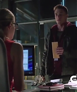 2013-Arrow-BloodRush-S01E06-05.jpg