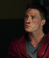 Arrow-S02-E01-0039.jpg