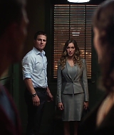 Arrow-S02-E01-0082.jpg