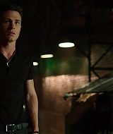 Arrow-S02-E01-0215.jpg