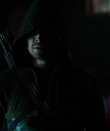 Arrow-S02E12-0100.jpg