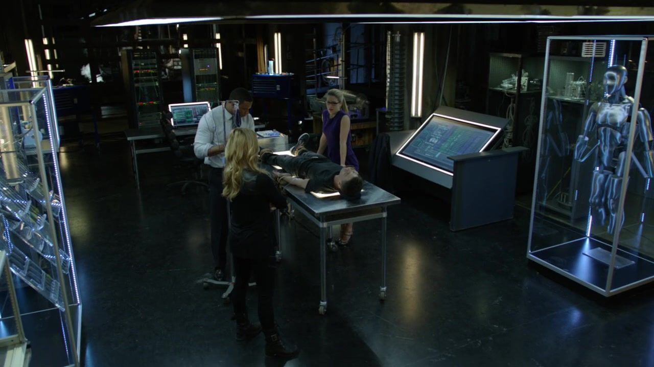 Arrow-S02-E20-0139.jpg