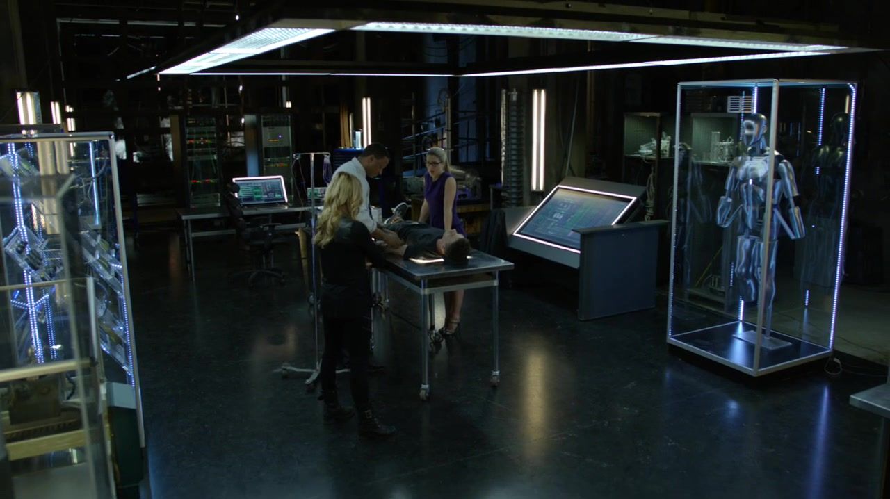 Arrow-S02-E20-0142.jpg