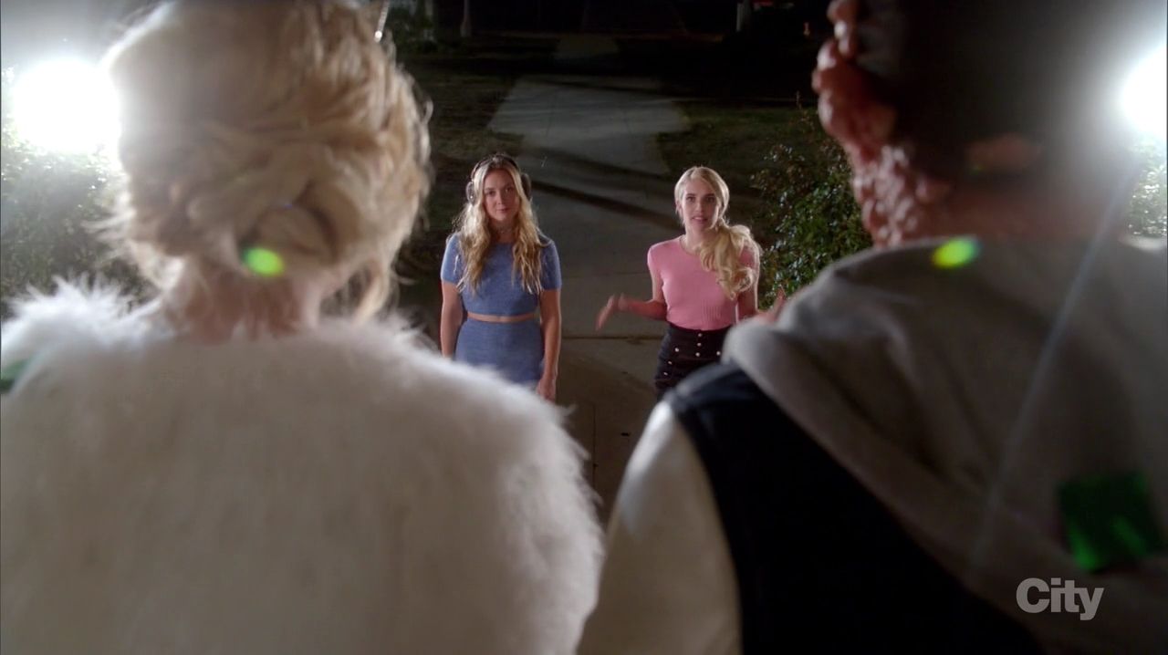 ScreamQueens-S02E02-135.jpg